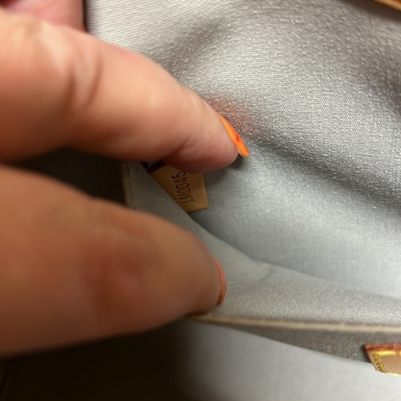 Authentic LOUIS VUITTON DUNE MONOGRAM VERNIS ROXBURY - Picture 13 of 16